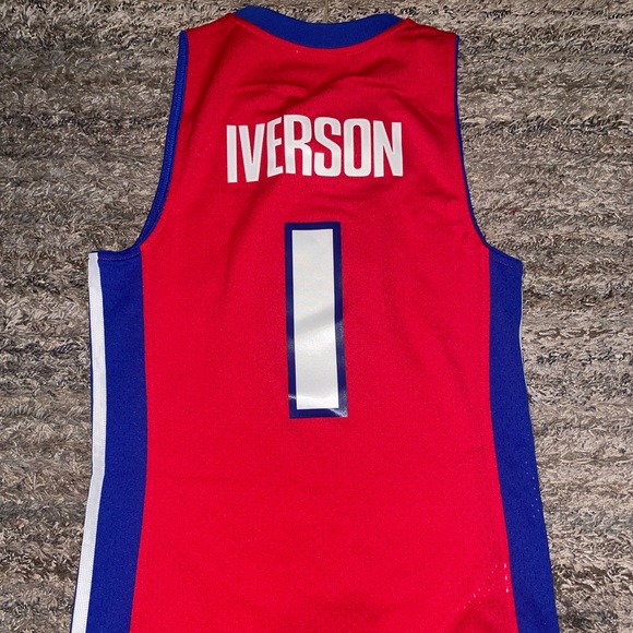 Mitchell & Ness Swingman Detroit Pistons Allen Iverson Jersey size small in mens - Picture 2 of 2